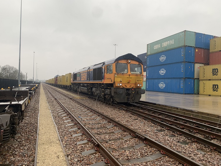 GB Railfreight launches new rail freight service connecting London Gateway to iPort Doncaster
