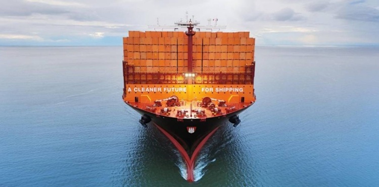 Hapag-Lloyd and Kuehne+Nagel take their first joint step towards sustainable ocean shipping