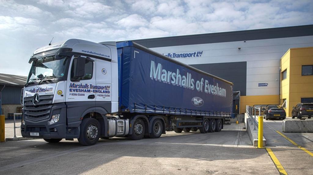 Marshall’s Transport renews partnership with Lucart